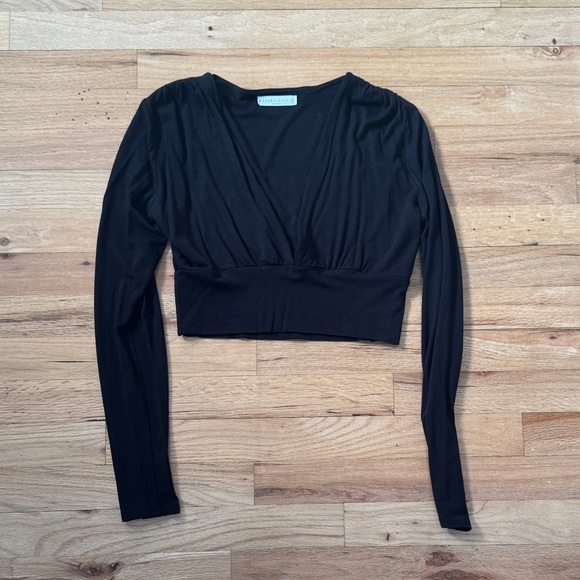 Elegant Black V-Neck Long Sleeve Blouse - Picture 1 of 1